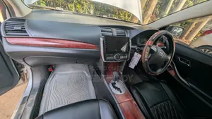 Toyota Premio 2021 Silver