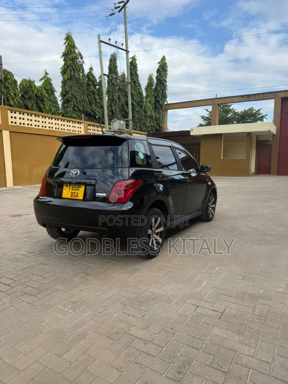Toyota IST 2004 Black
