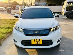 Toyota Harrier 2.0 2015 Pearl