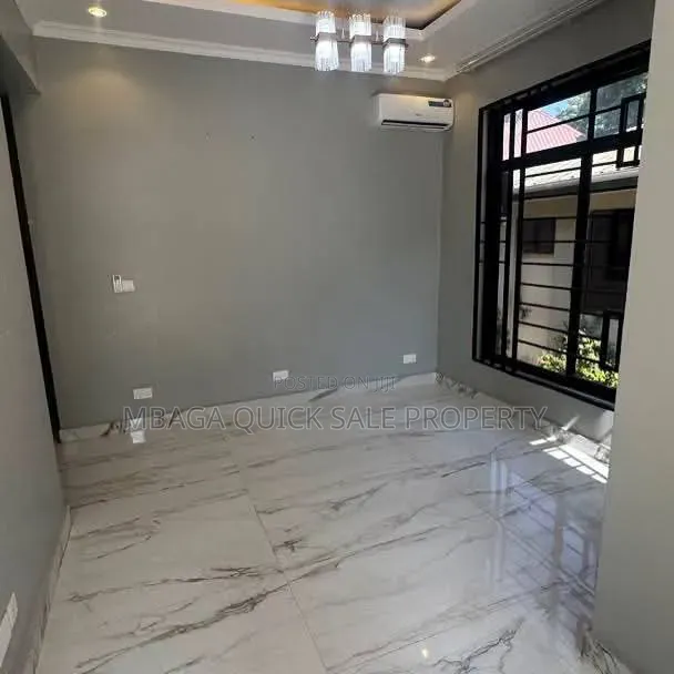 2bdrm Apartment in Kinondoni Leaders for rent
