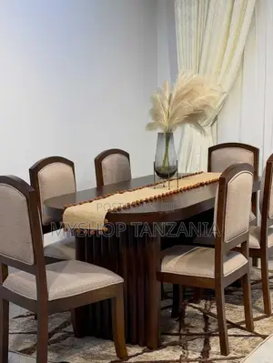 Royal Dinning Table Set