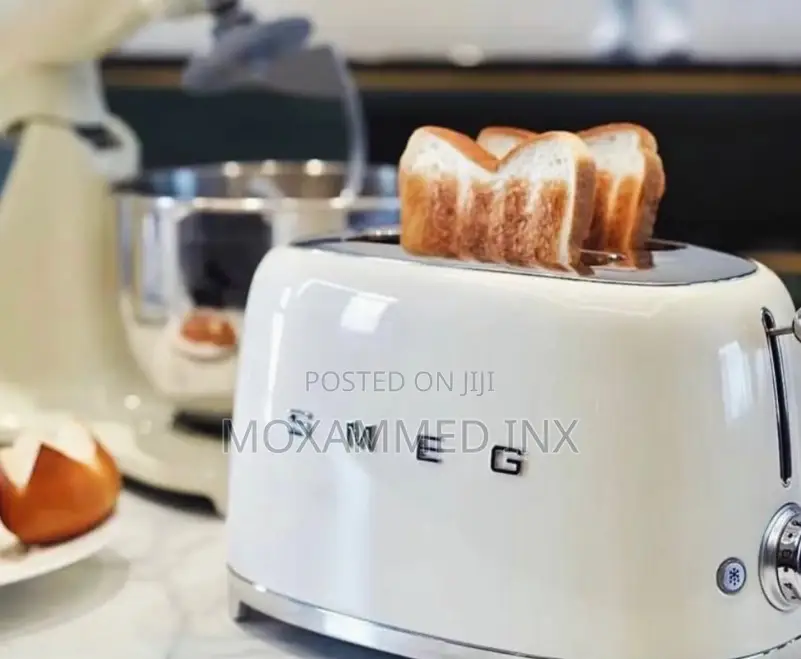 Smeg 50’S Style 2-slice Toaster In Cream With Polished Chrome Detail