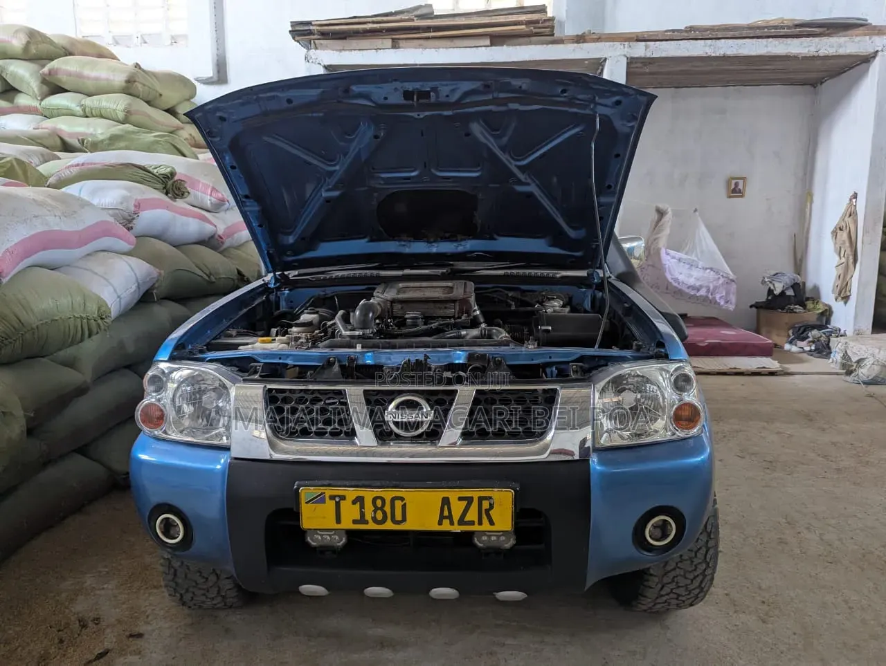 Nissan Hardbody 2009 Blue