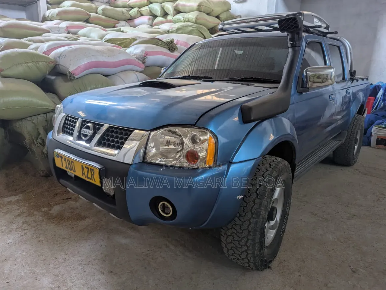 Nissan Hardbody 2009 Blue