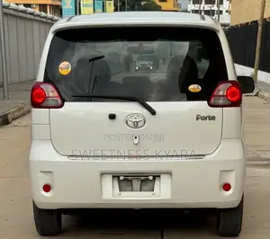Toyota Porte 2008 White