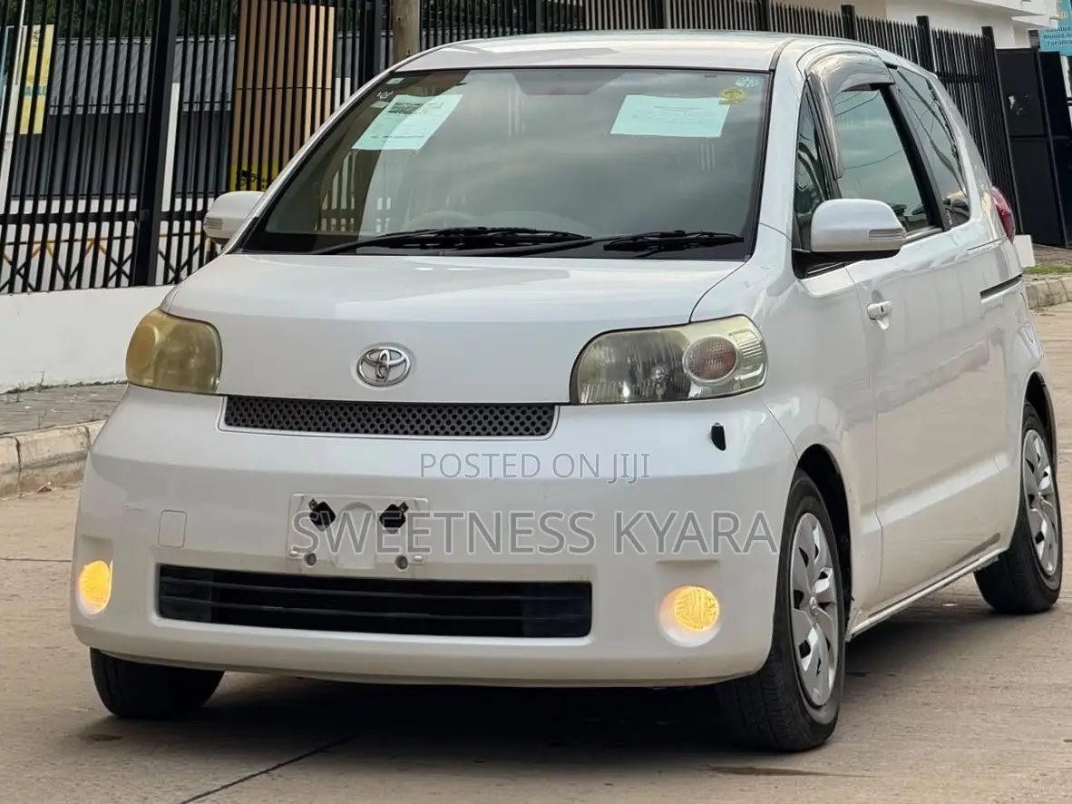Toyota Porte 2008 White