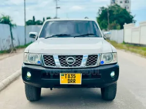 Nissan Patrol 2006 White