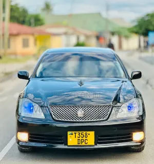 Toyota Crown Royale 2005 Black