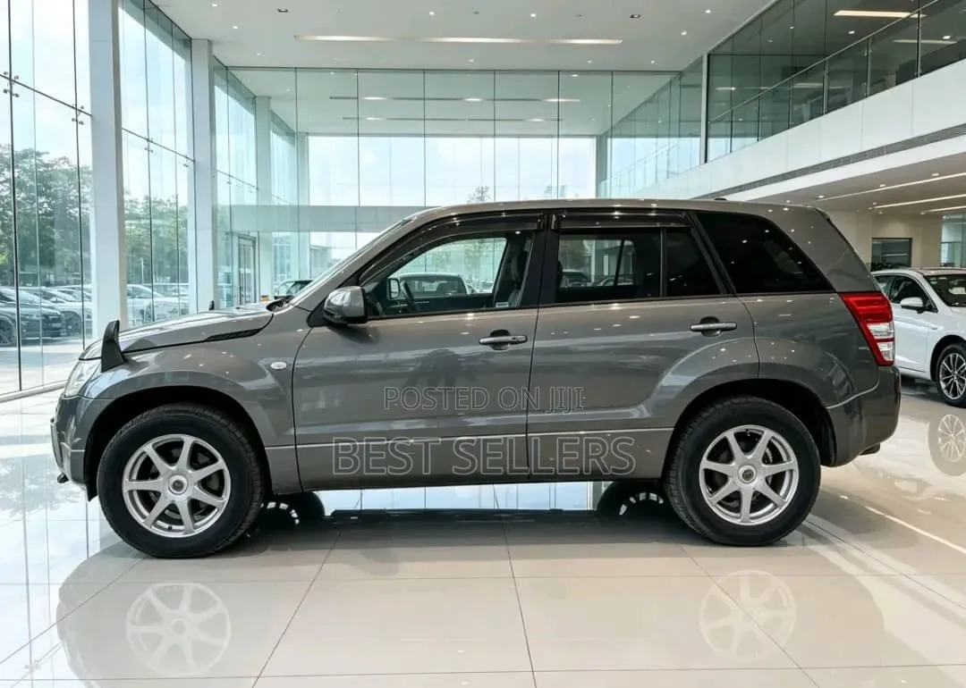 Suzuki Escudo 2005 Gray