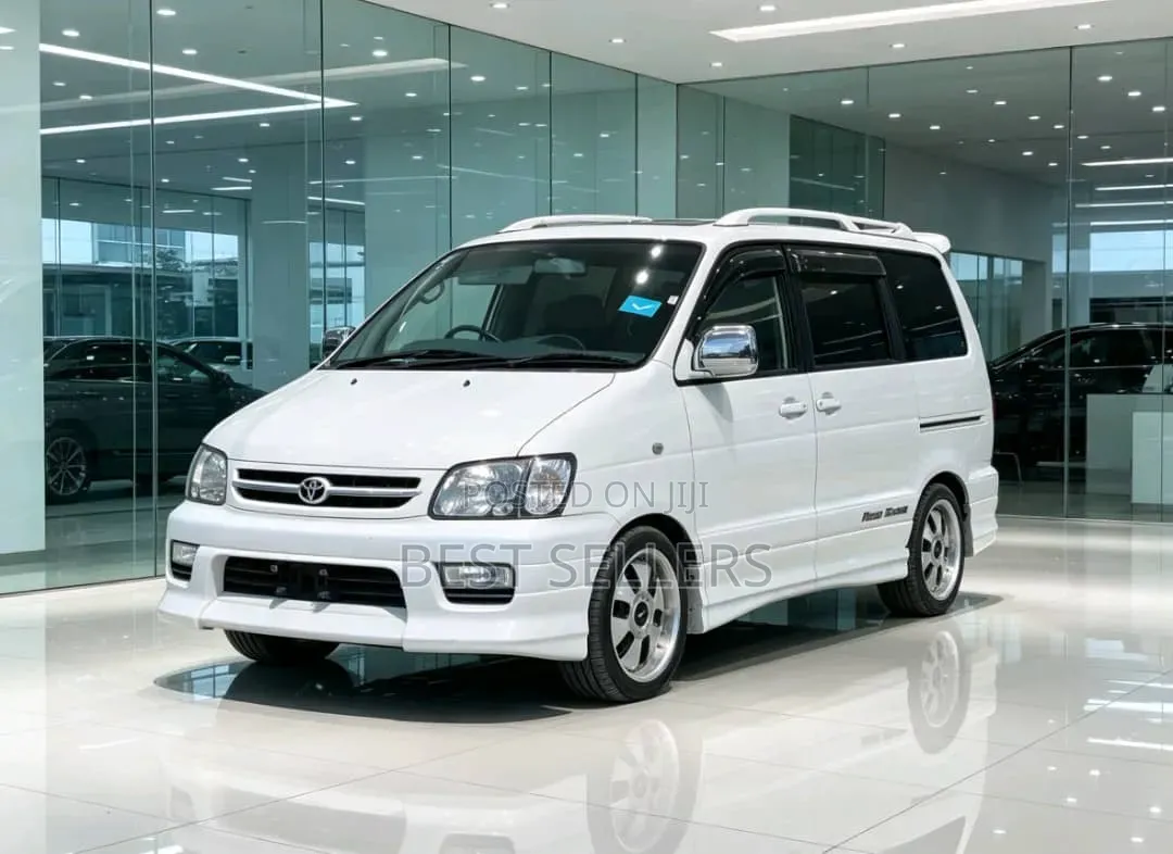 Toyota Noah 2001 White