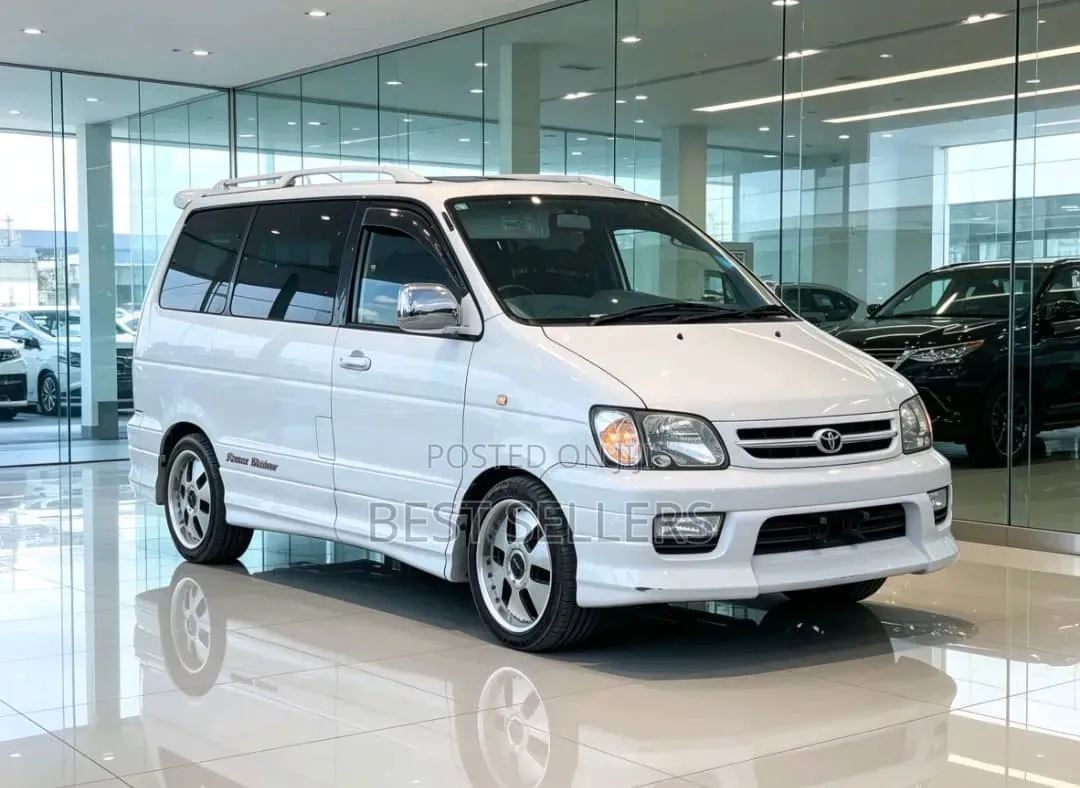 Toyota Noah 2001 White
