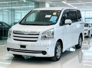 Toyota Noah 2010 Off white