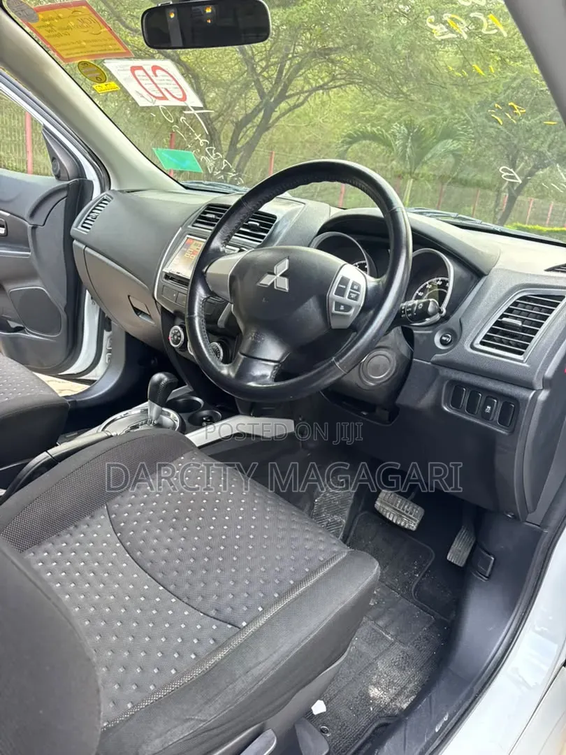 Mitsubishi RVR 2.0 2011 White