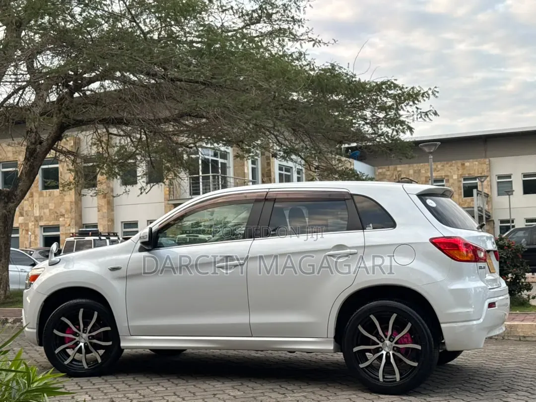 Mitsubishi RVR 2.0 2011 White