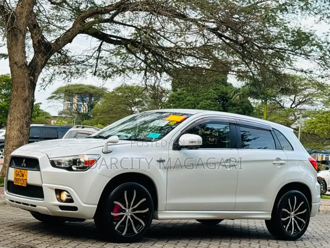 Mitsubishi RVR 2.0 2011 White