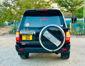 Toyota Land Cruiser 2000 Black