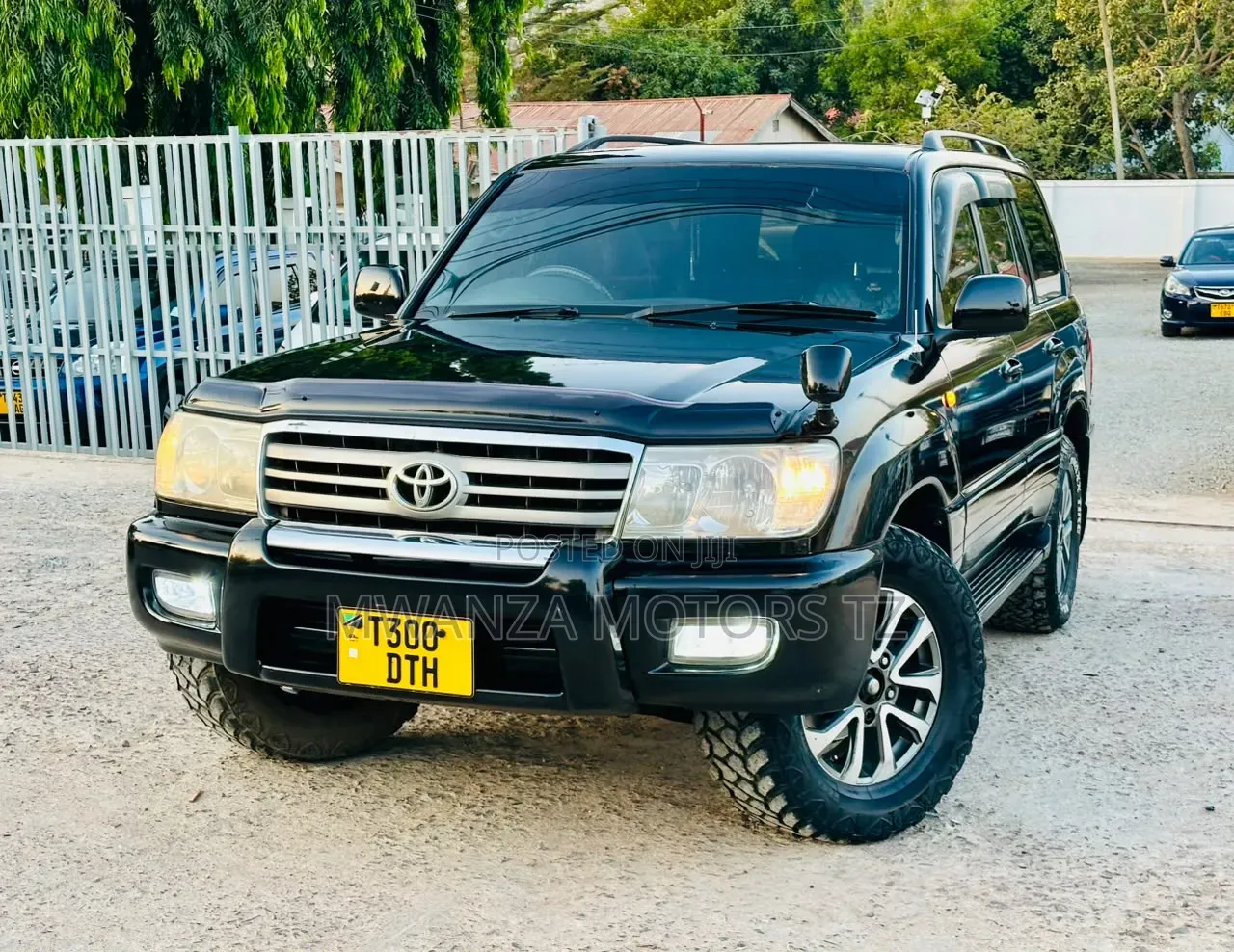 Toyota Land Cruiser 2000 Black