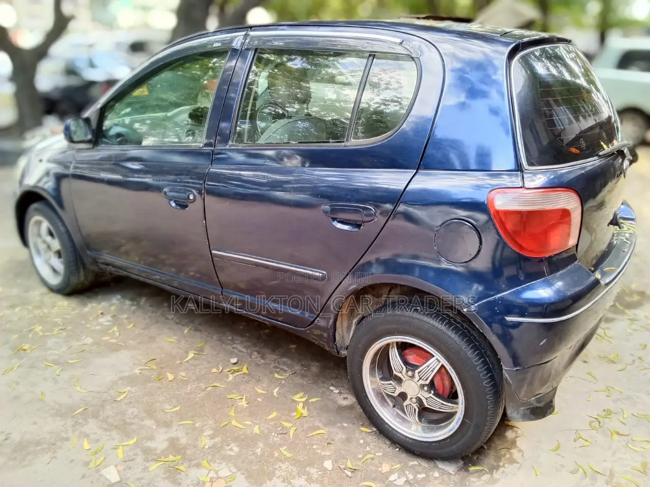 Toyota Vitz 2005 Blue