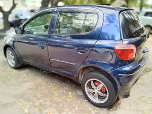 Toyota Vitz 2005 Blue