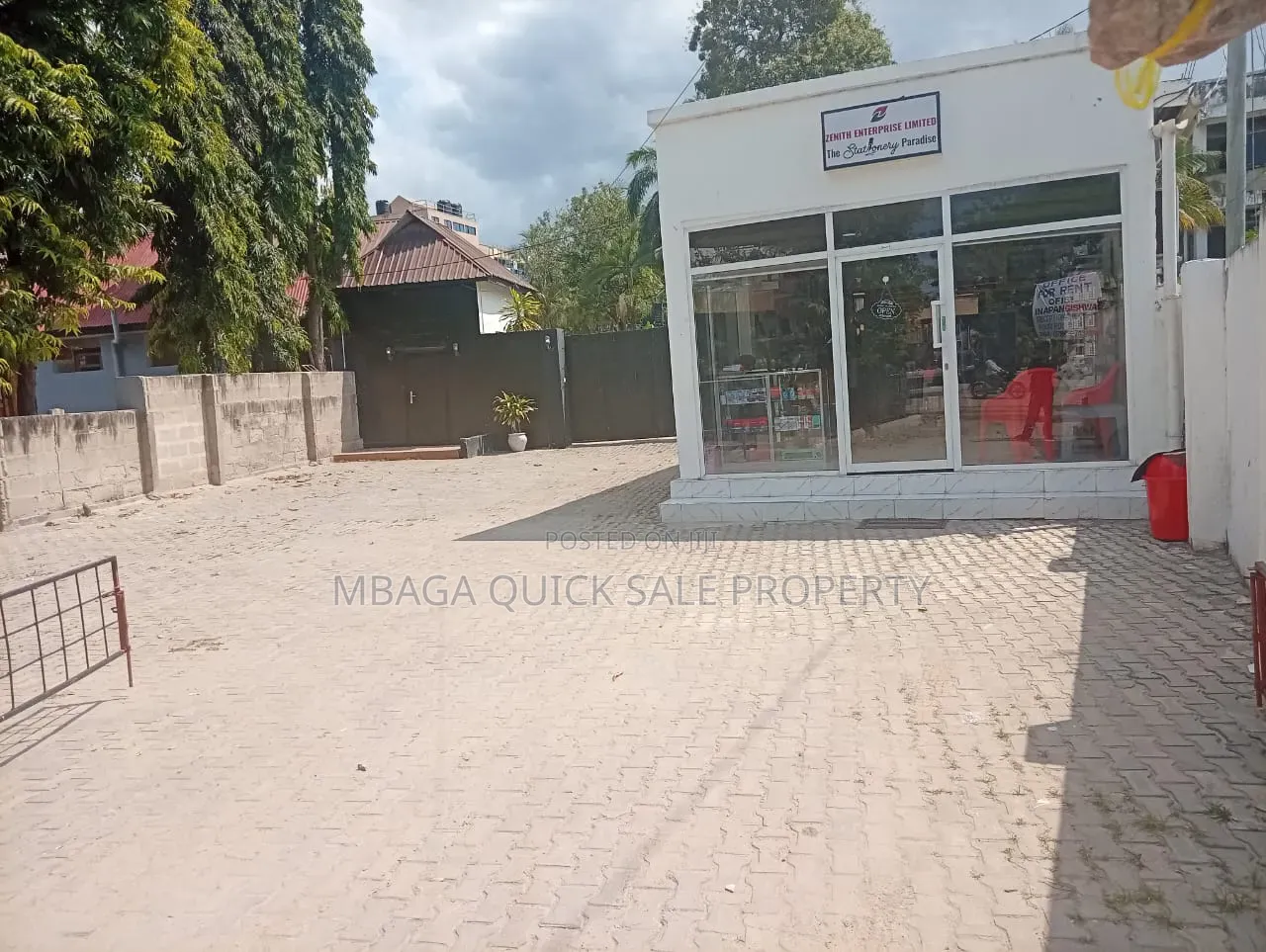 Reustaurent /Office Space Area for Rent Usd 1800pm Located in Masaki