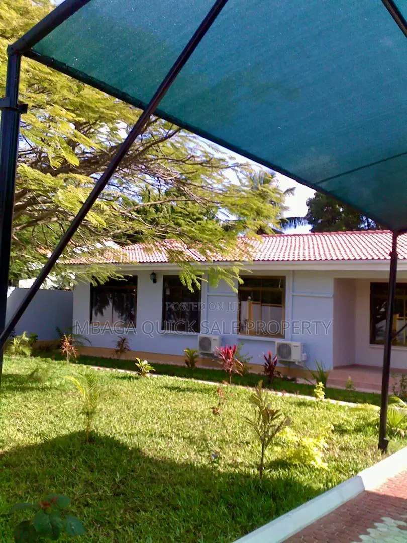 4bdrm House in Masaki, Kinondoni for rent