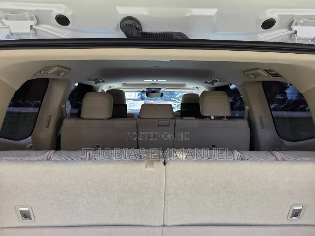 Toyota Land Cruiser 2024 White