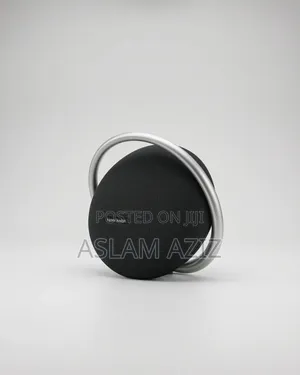 Harman Kardon Onyx Studio 8
