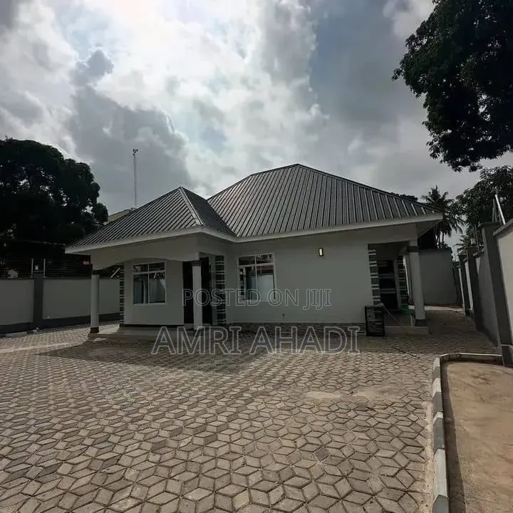 Furnished 3bdrm House in Goba for rent