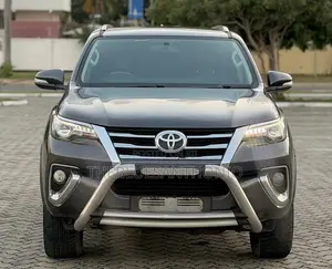 Toyota Fortuner 2018 Gray