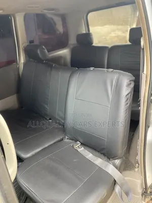 Toyota Noah 2005 Silver