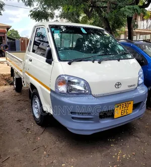 Toyota Townance 2004 White