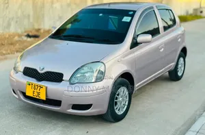 Toyota Vitz 2004 Pink