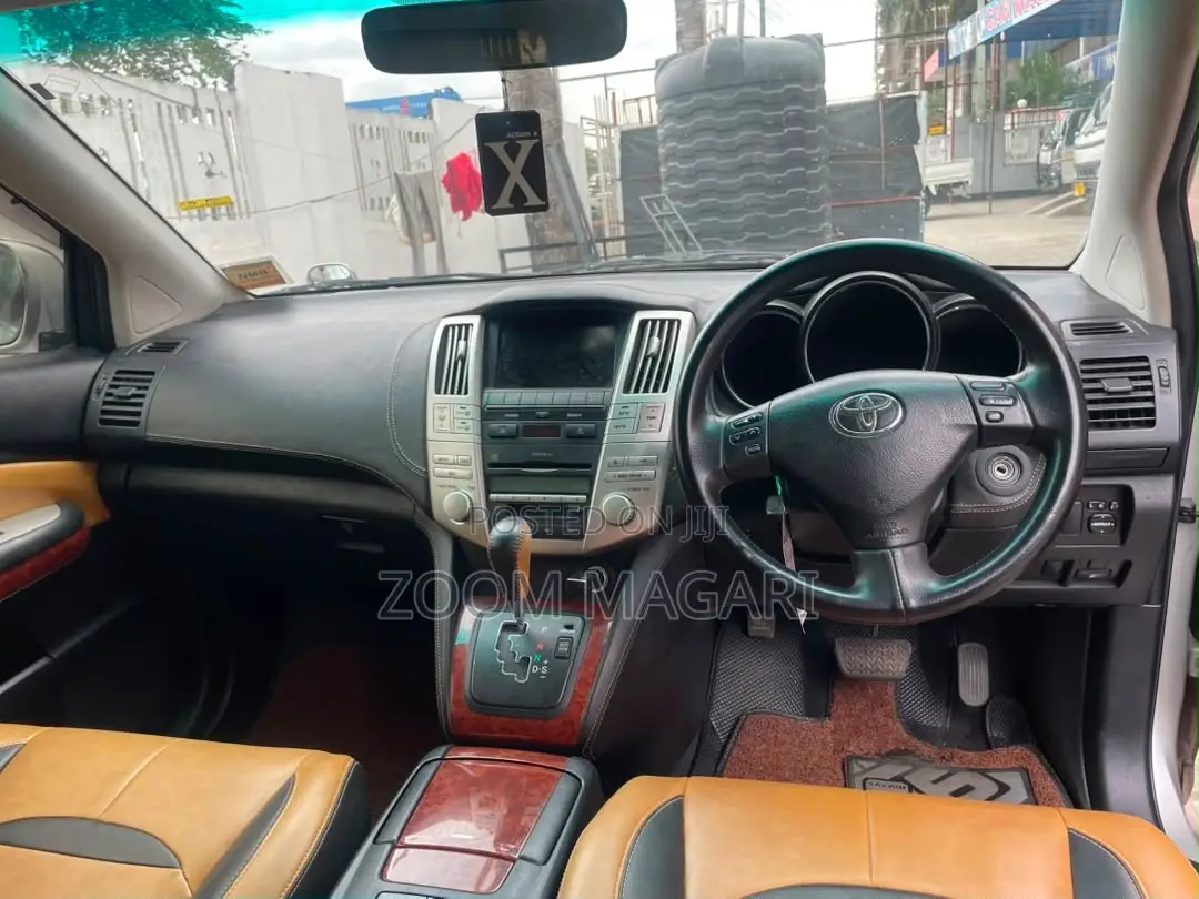 Toyota Harrier 2005 Silver