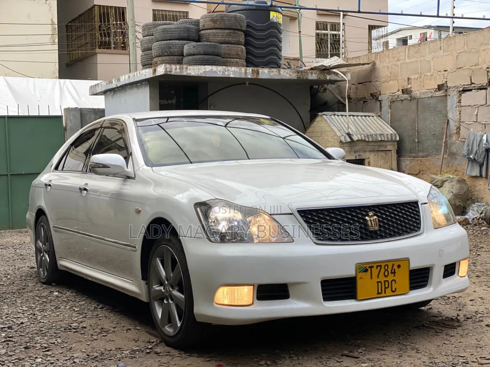 Toyota Crown 2006 White