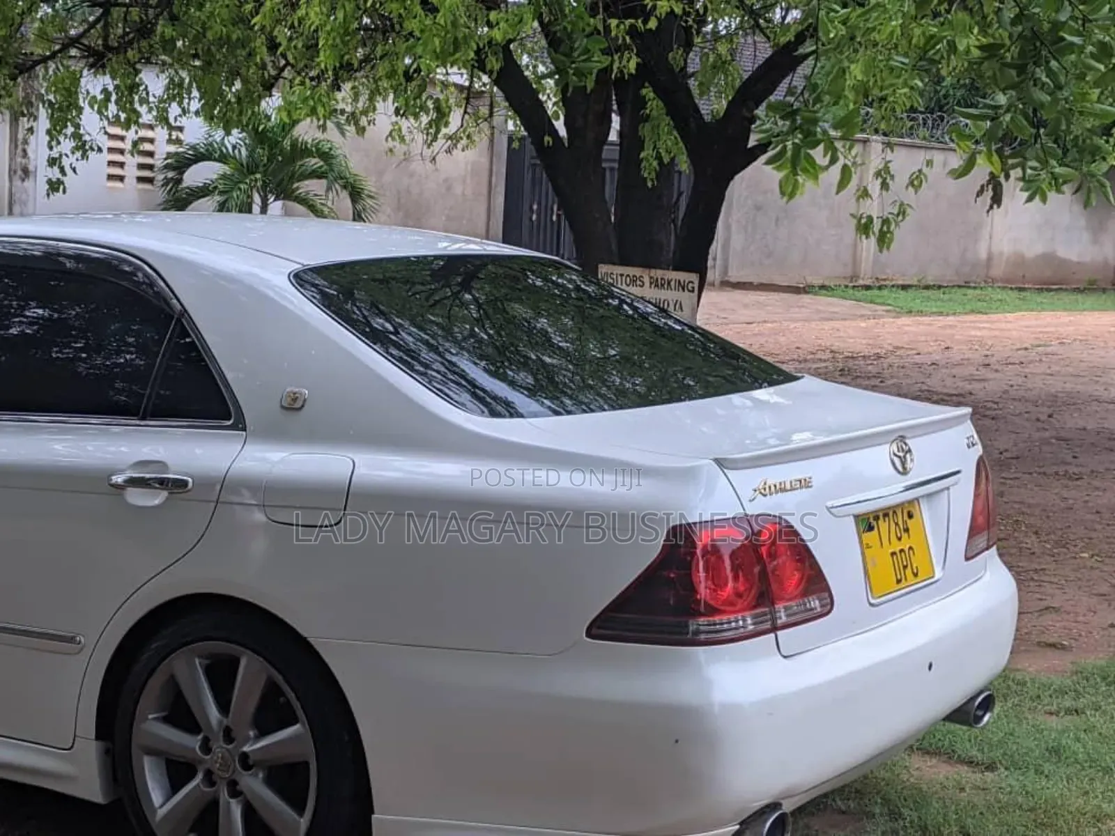 Toyota Crown 2006 White