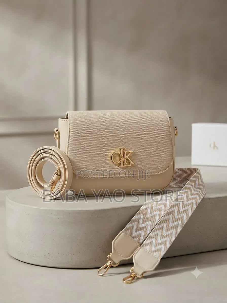 Female's Classic Shoulder Bags/Medium Sized/Lightweight Bags
