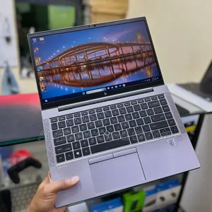 Laptop HP ZBook Firefly 14 G7 8GB Intel Core i5 SSD 256GB