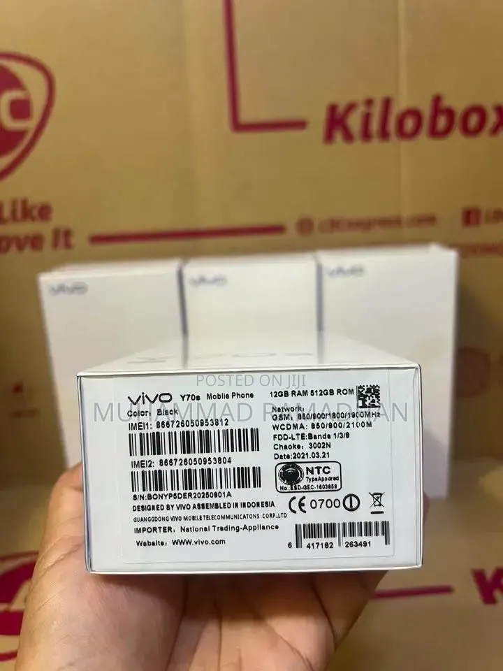 New Vivo V70 256 GB Blue