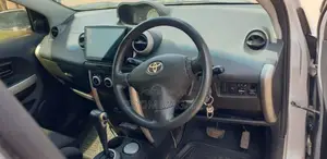 Toyota IST 2004 Silver