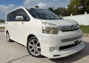 Toyota Voxy 2009 White