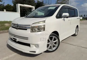 Toyota Voxy 2009 White