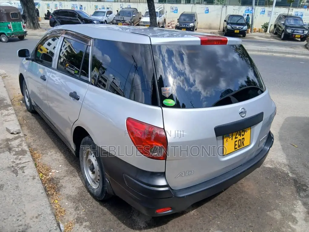 Nissan Advan 2015 Silver