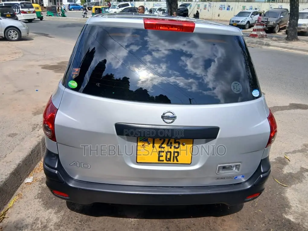 Nissan Advan 2015 Silver