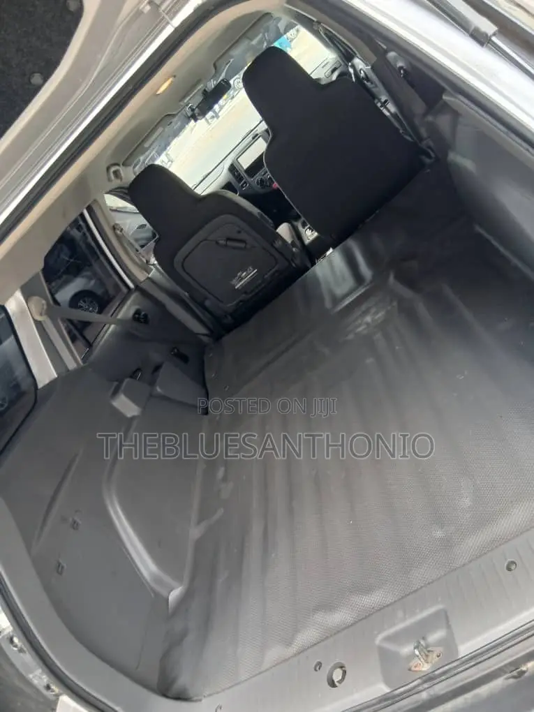 Nissan Advan 2015 Silver