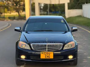 Mercedes-Benz C200 2008 Black