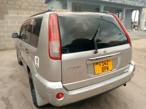Nissan X-Trail 2006 Gold