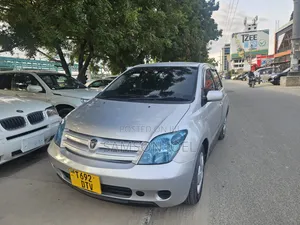 Toyota IST 2003 Silver