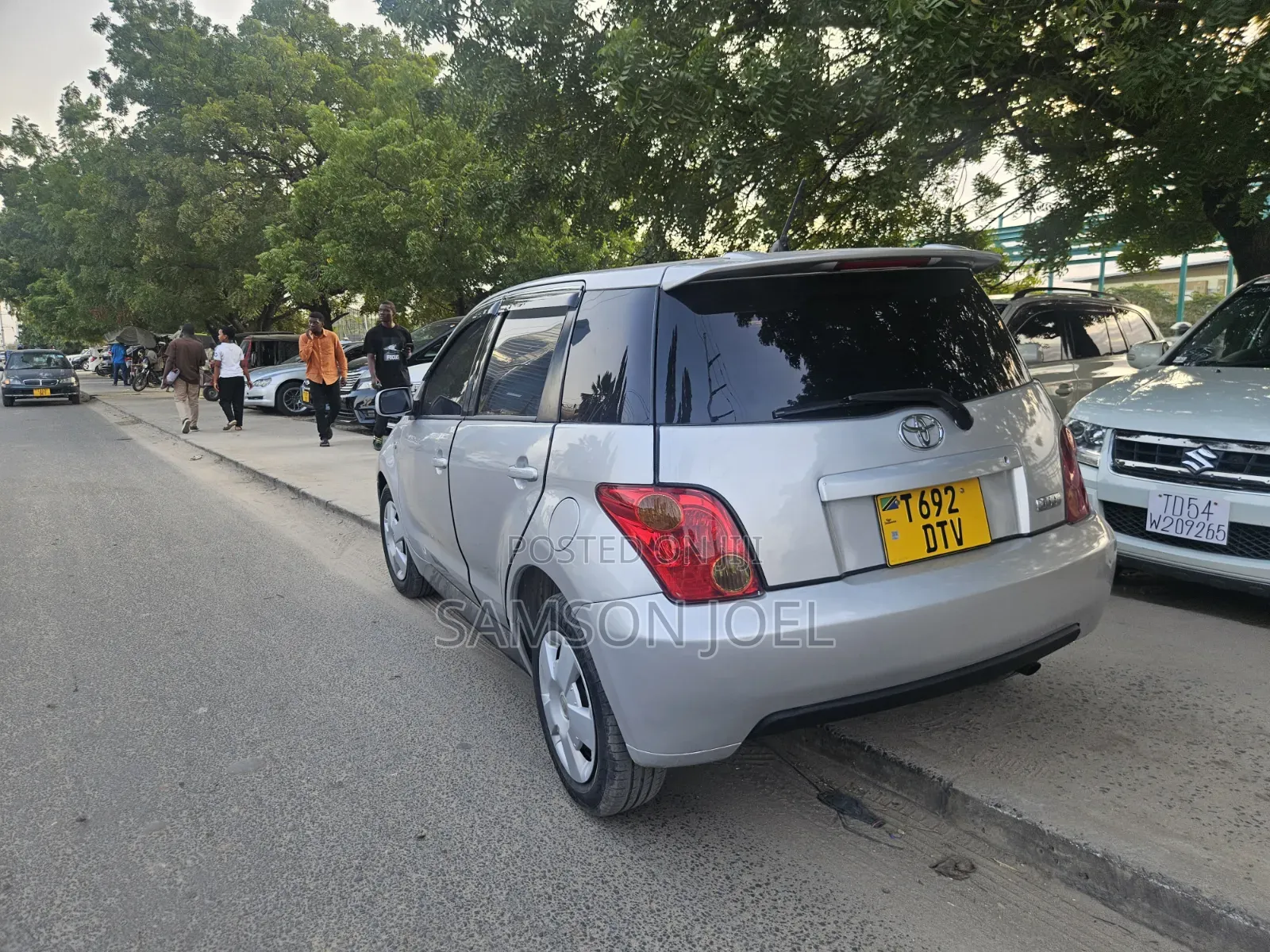 Toyota IST 2003 Silver