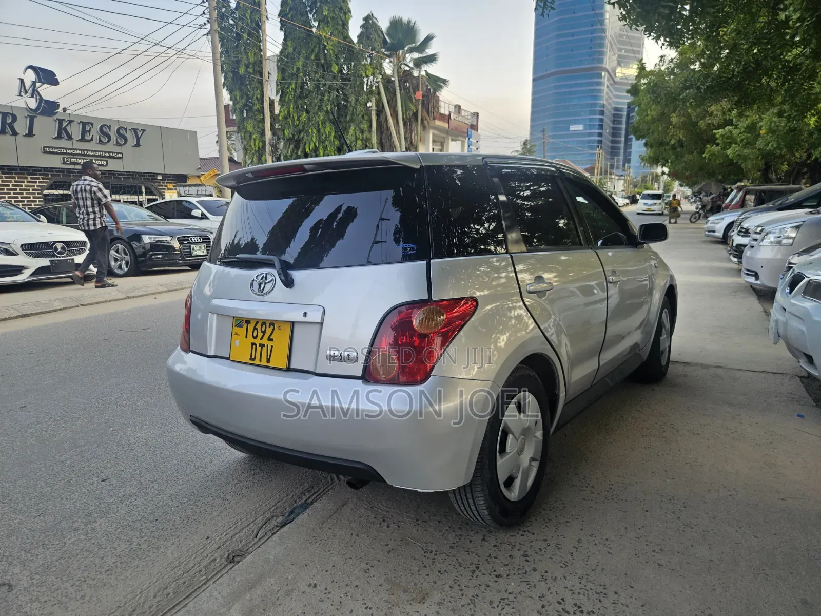 Toyota IST 2003 Silver