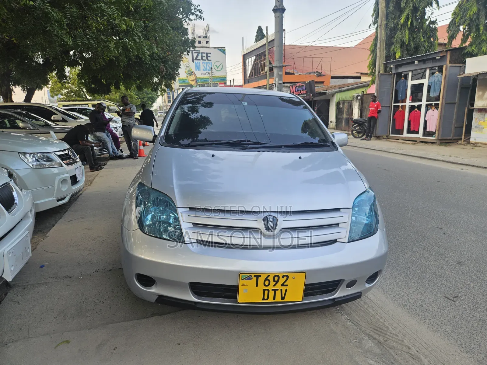 Toyota IST 2003 Silver